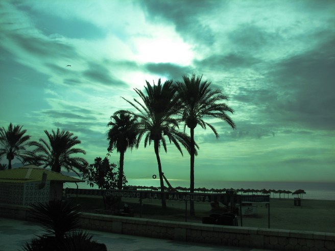 Beach_in_Malaga_Spain_-_Playa_de_la_Malagueta.JPG